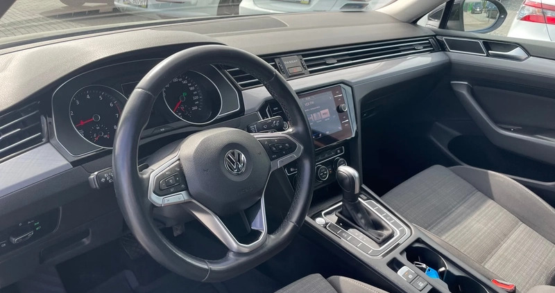 Volkswagen Passat cena 64900 przebieg: 188000, rok produkcji 2019 z Tuczno małe 326